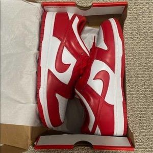 Nike dunks low SP St. John’s red